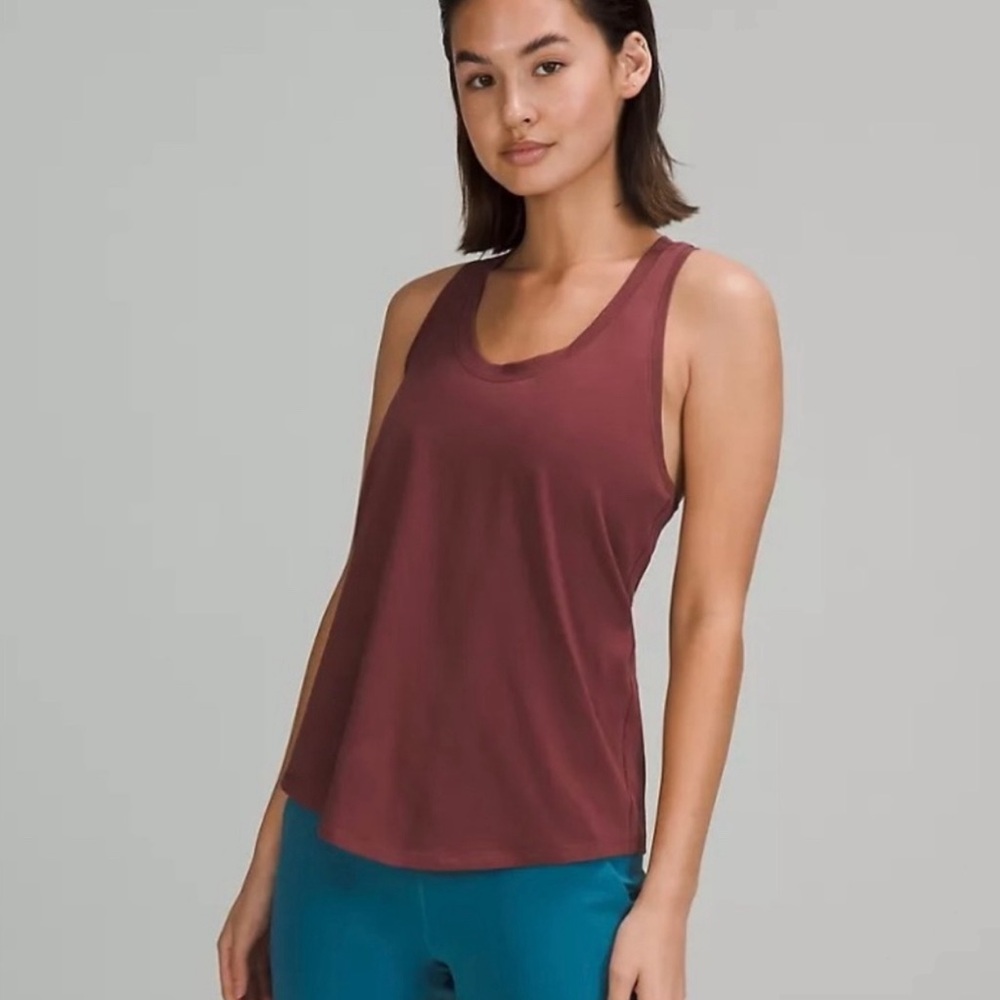 Lululemon Love  tank wine size 4